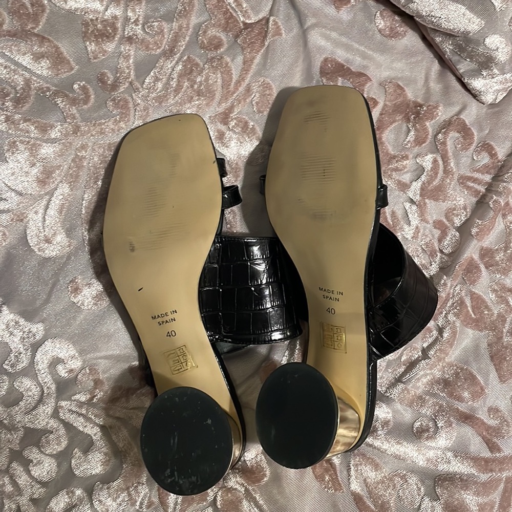 Sandals - Picture 2 of 2